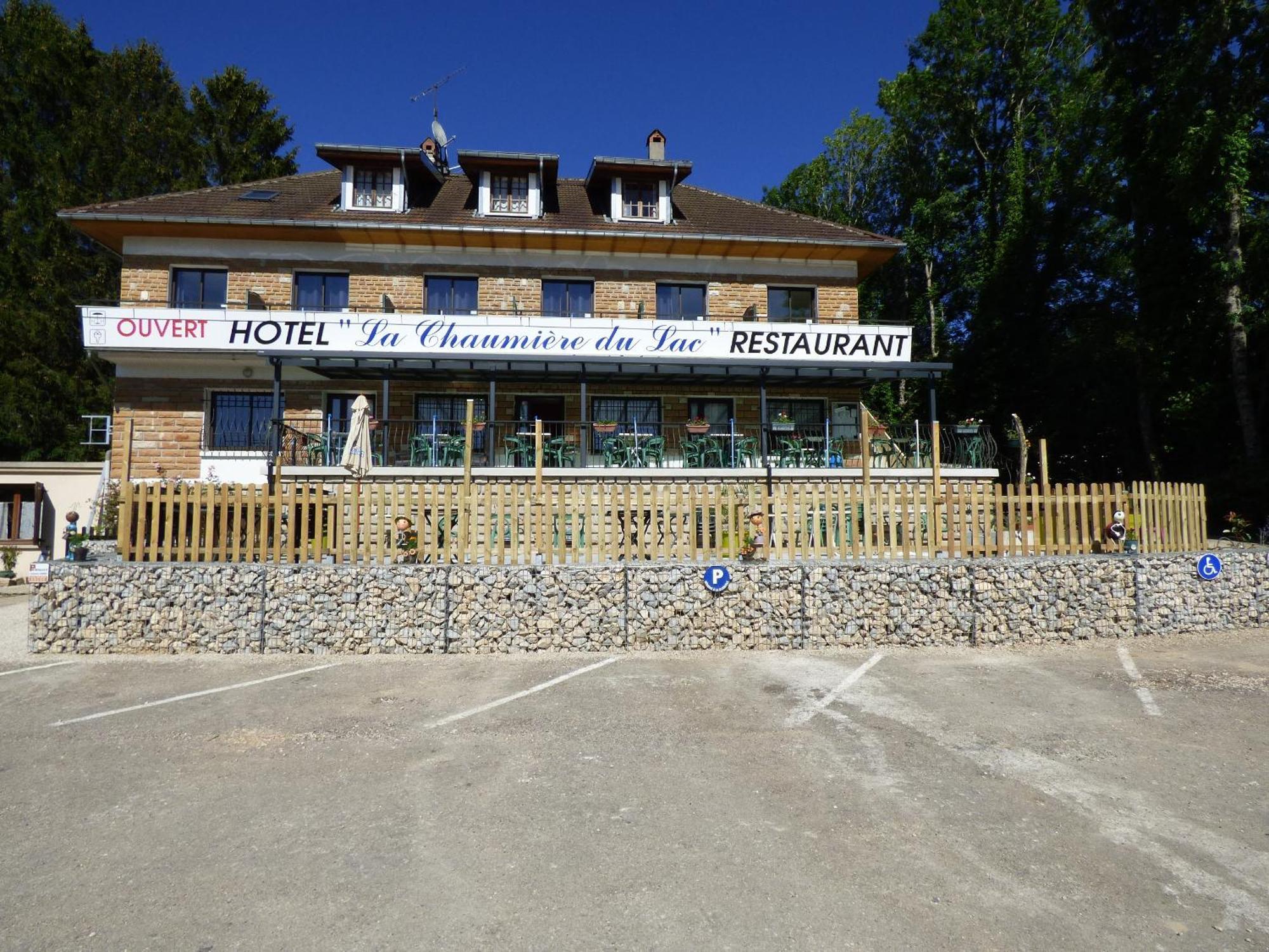 Hotel Restaurant La Chaumiere Du Lac Clairvaux-les-Lacs Exterior photo